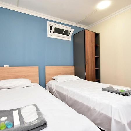 Aaaa Hotell Jerevan Eksteriør bilde